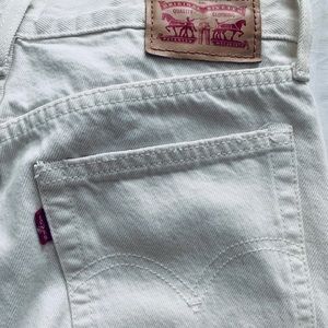Levi’s White Cropped High Rise